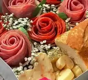 Charcuterie Roses Gift Box